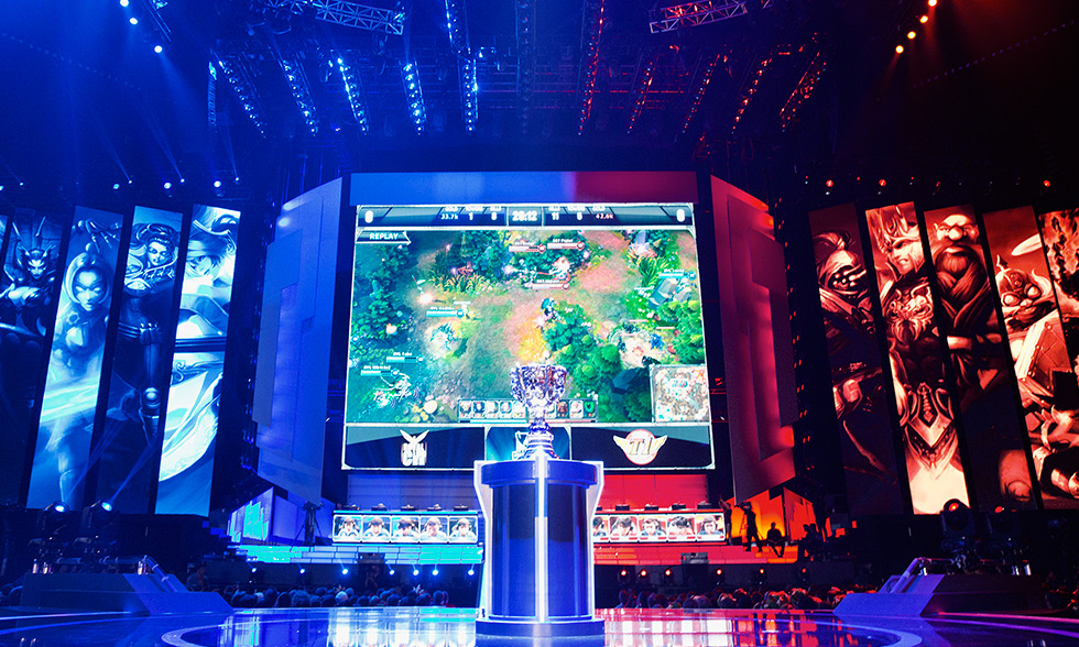 TES晋级LPL夏季赛决赛，与BLG争夺全球总决赛一号种子席位，失利将迎战冒泡赛