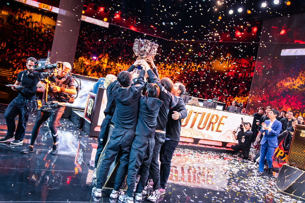 S15全球总决赛参赛名单公布：EDG、T1齐聚全新赛制，16支战队角逐巅峰